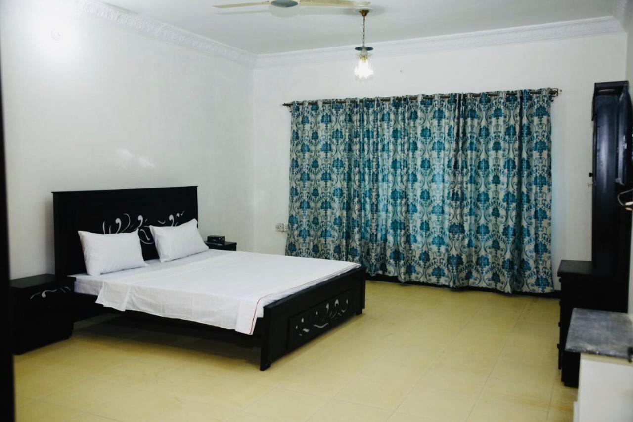 Lux Lounge Guest House 伊斯兰堡 外观 照片