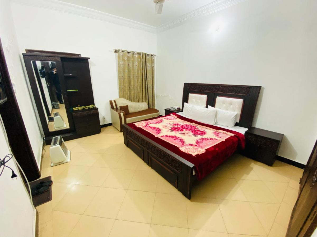 Lux Lounge Guest House 伊斯兰堡 外观 照片