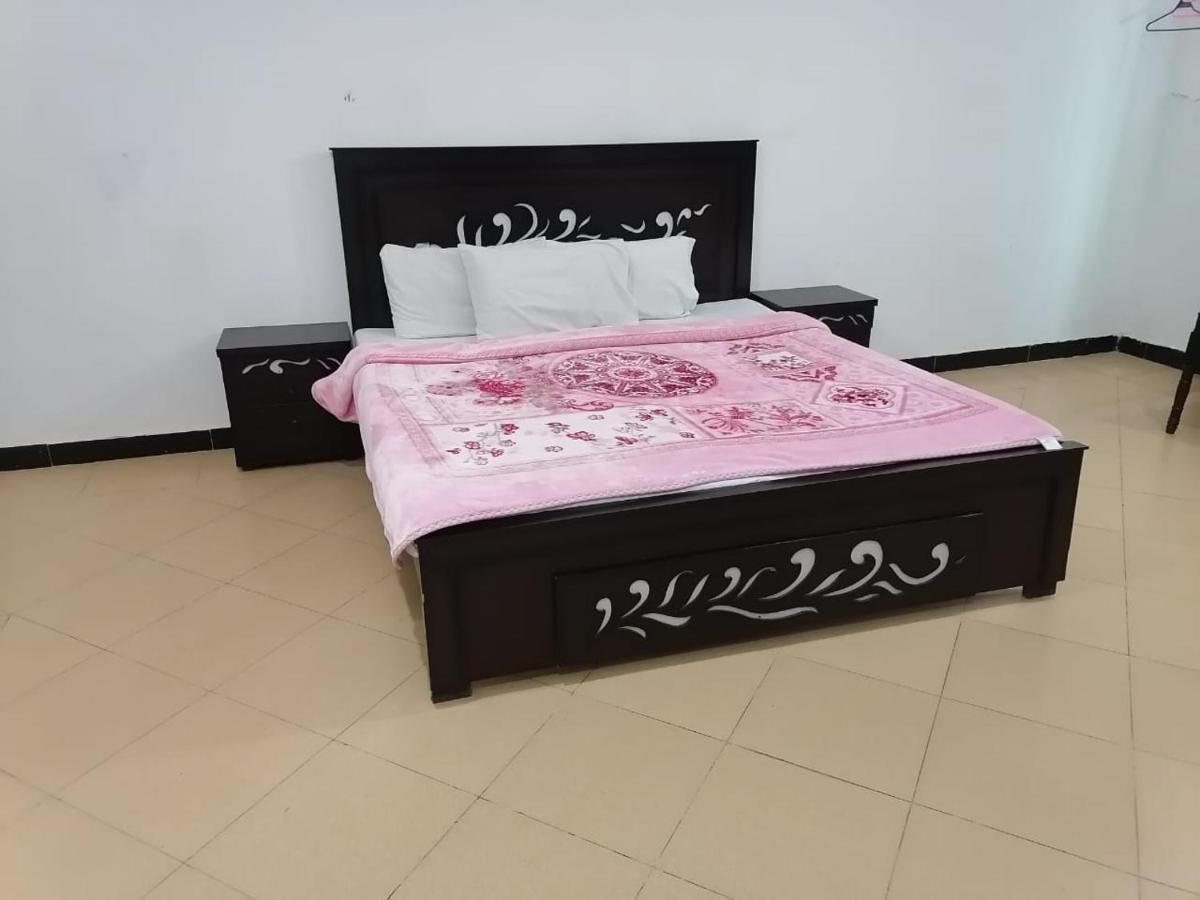 Lux Lounge Guest House 伊斯兰堡 外观 照片