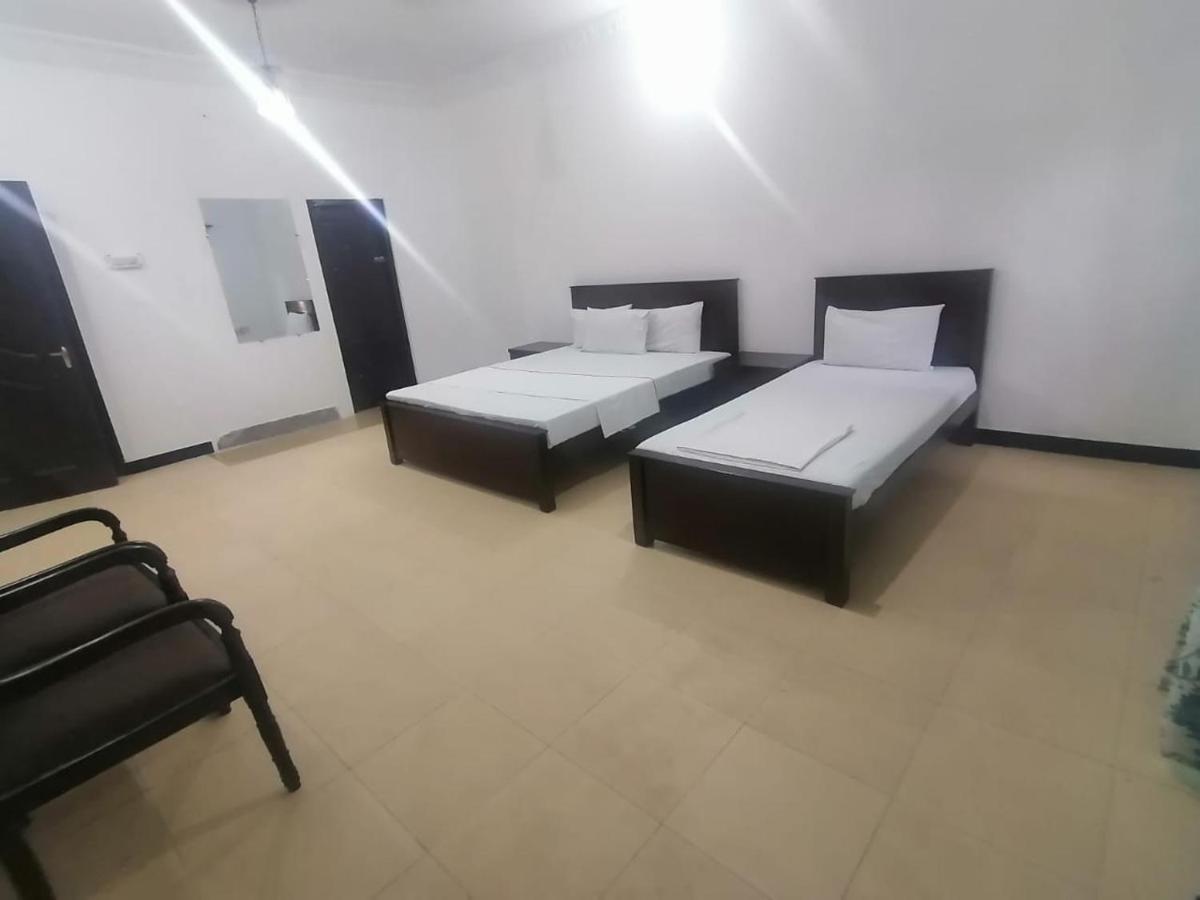 Lux Lounge Guest House 伊斯兰堡 外观 照片