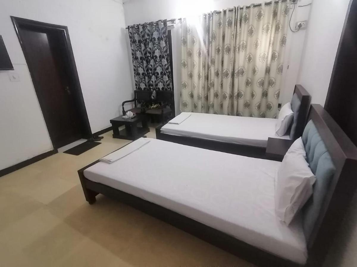 Lux Lounge Guest House 伊斯兰堡 外观 照片