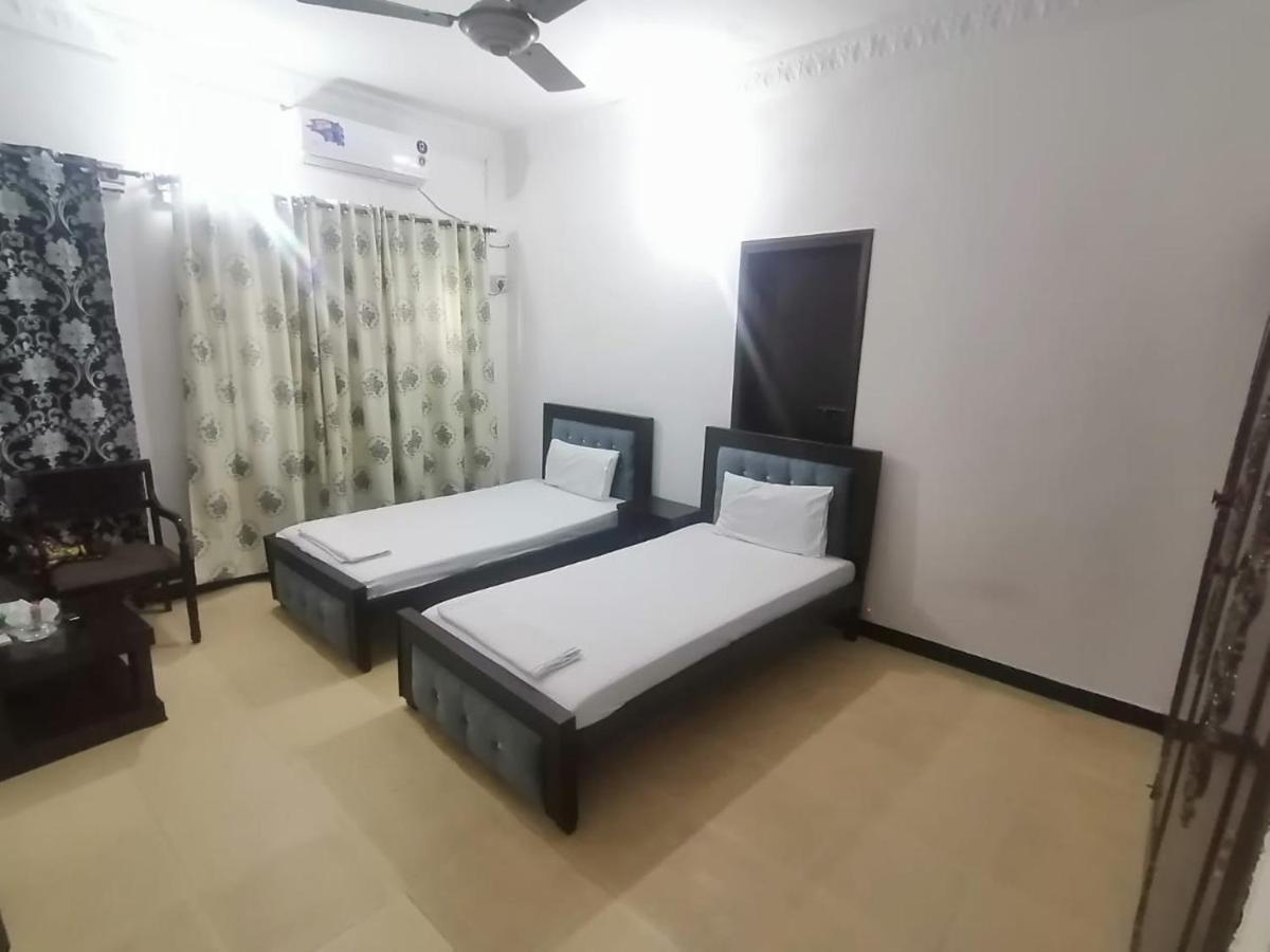 Lux Lounge Guest House 伊斯兰堡 外观 照片