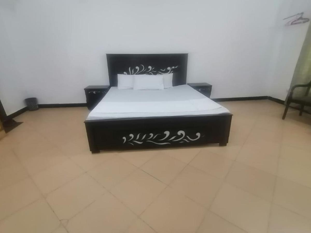 Lux Lounge Guest House 伊斯兰堡 外观 照片