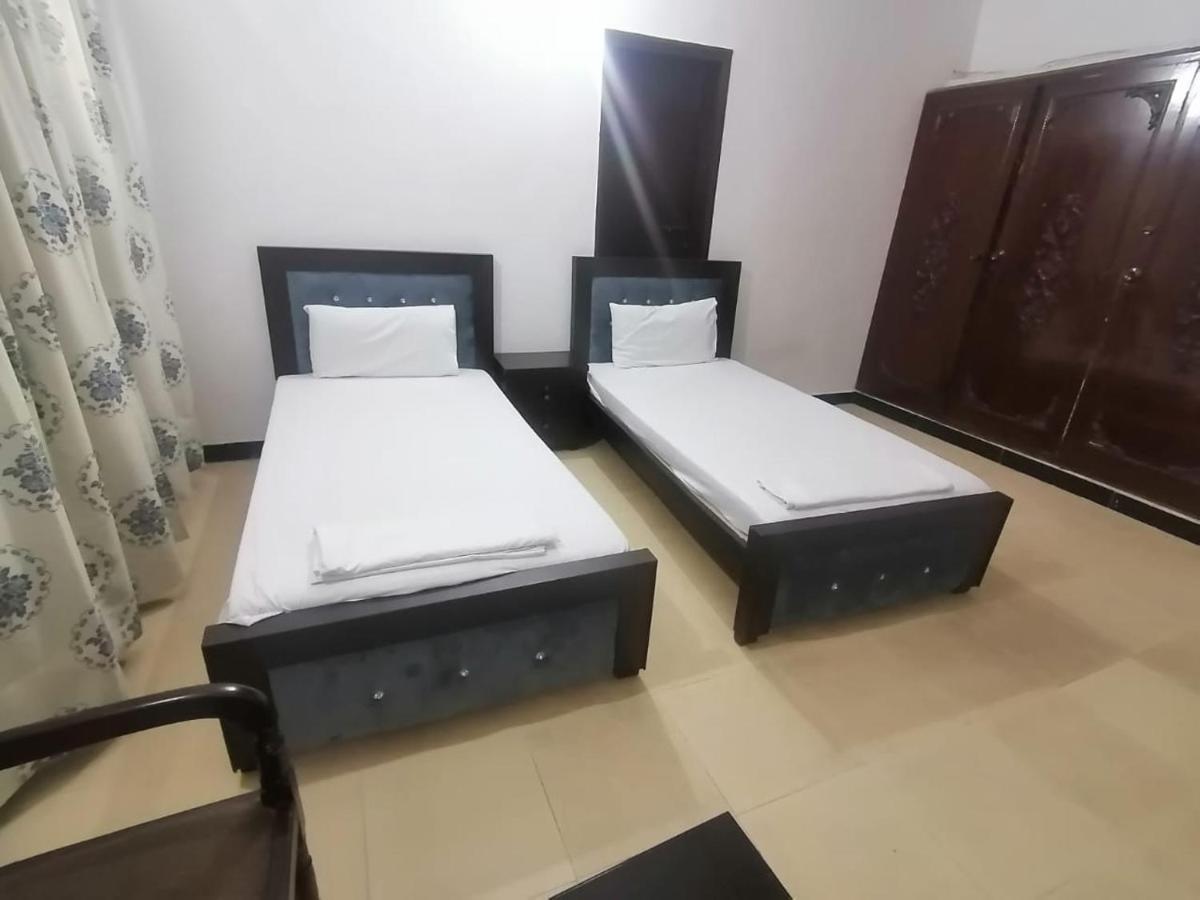 Lux Lounge Guest House 伊斯兰堡 外观 照片