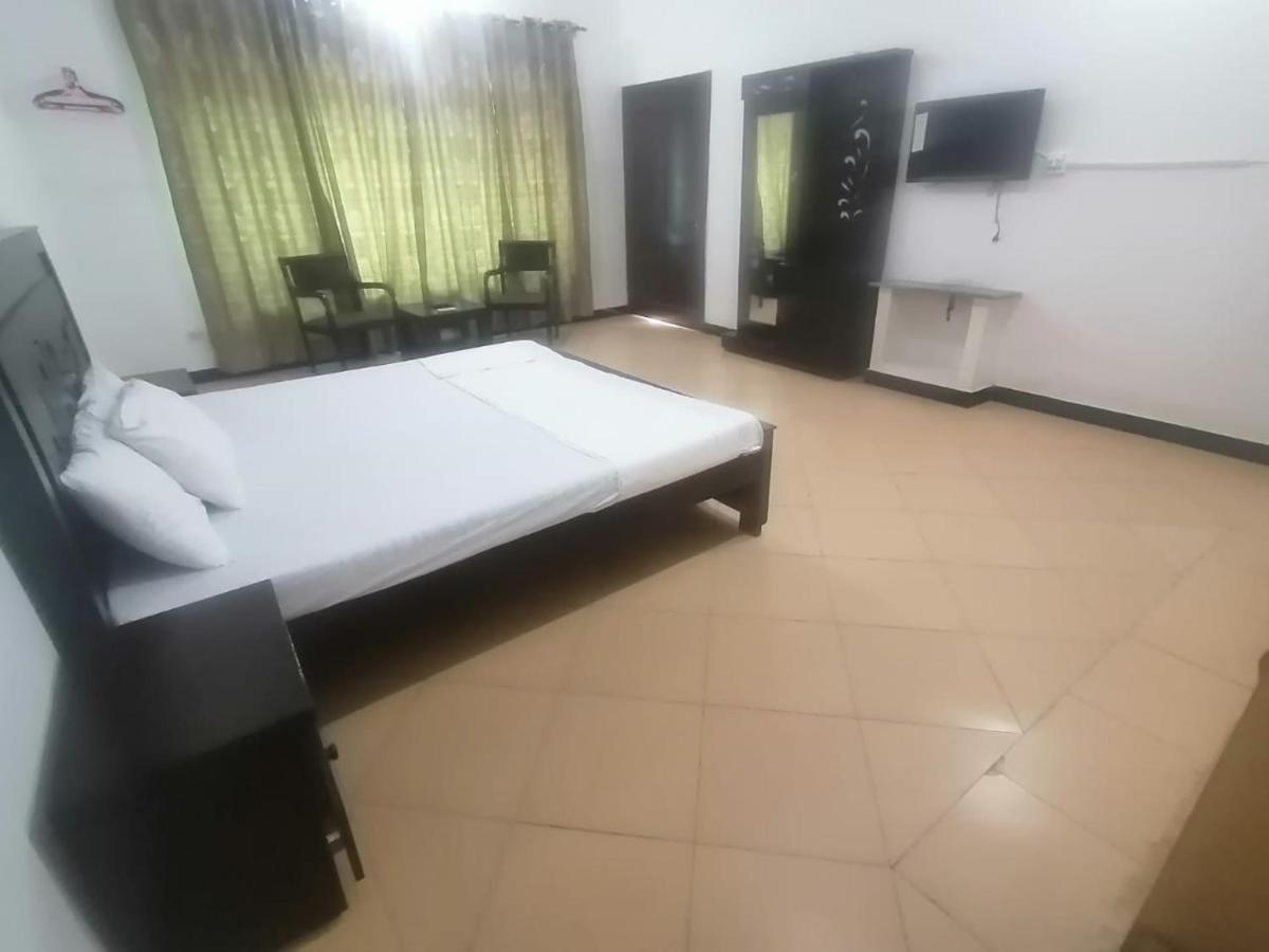 Lux Lounge Guest House 伊斯兰堡 外观 照片